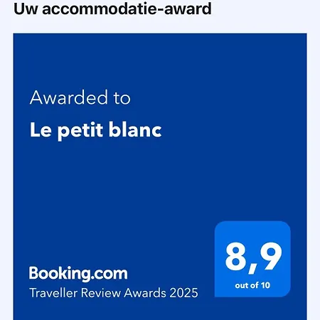 Le Petit Blanc Hébergement de vacances *